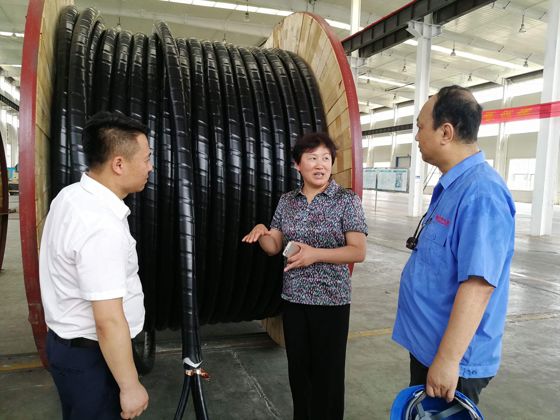 "9月7日,陵城区边临镇党委书记刘凤霞来到该镇西于架村黄云明家中走访