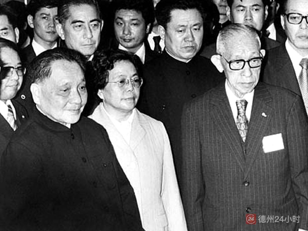 庆祝改革开放40周年大会 主席台上的外国友人都是谁？