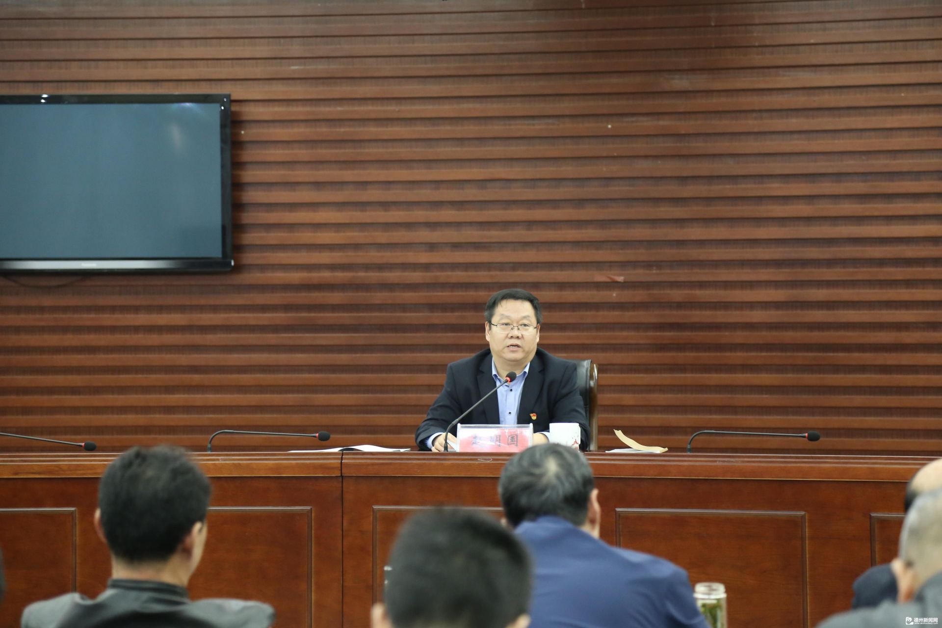 会上,赵明国就全局精神文明创建提出具体要求:一是提高思想认识,增强