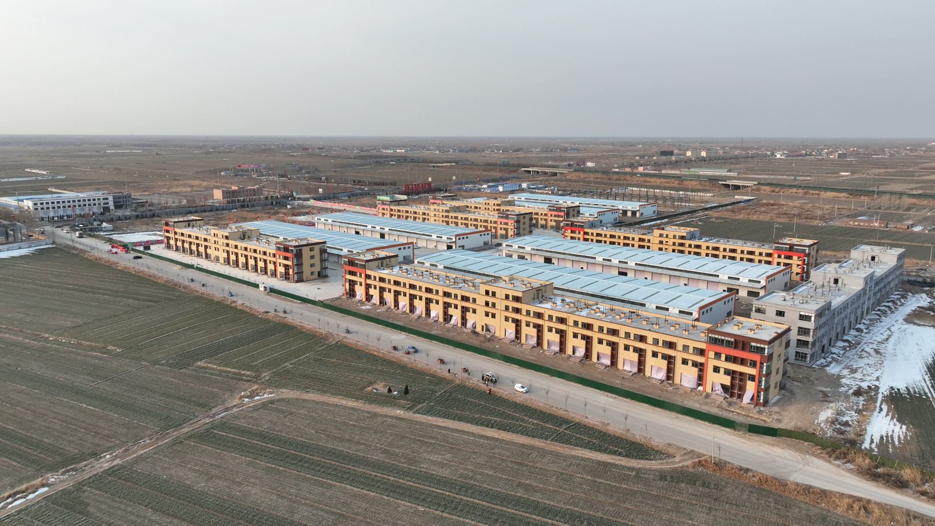 年货物吞吐量700万吨乐陵市乐达现代智汇物流园开园