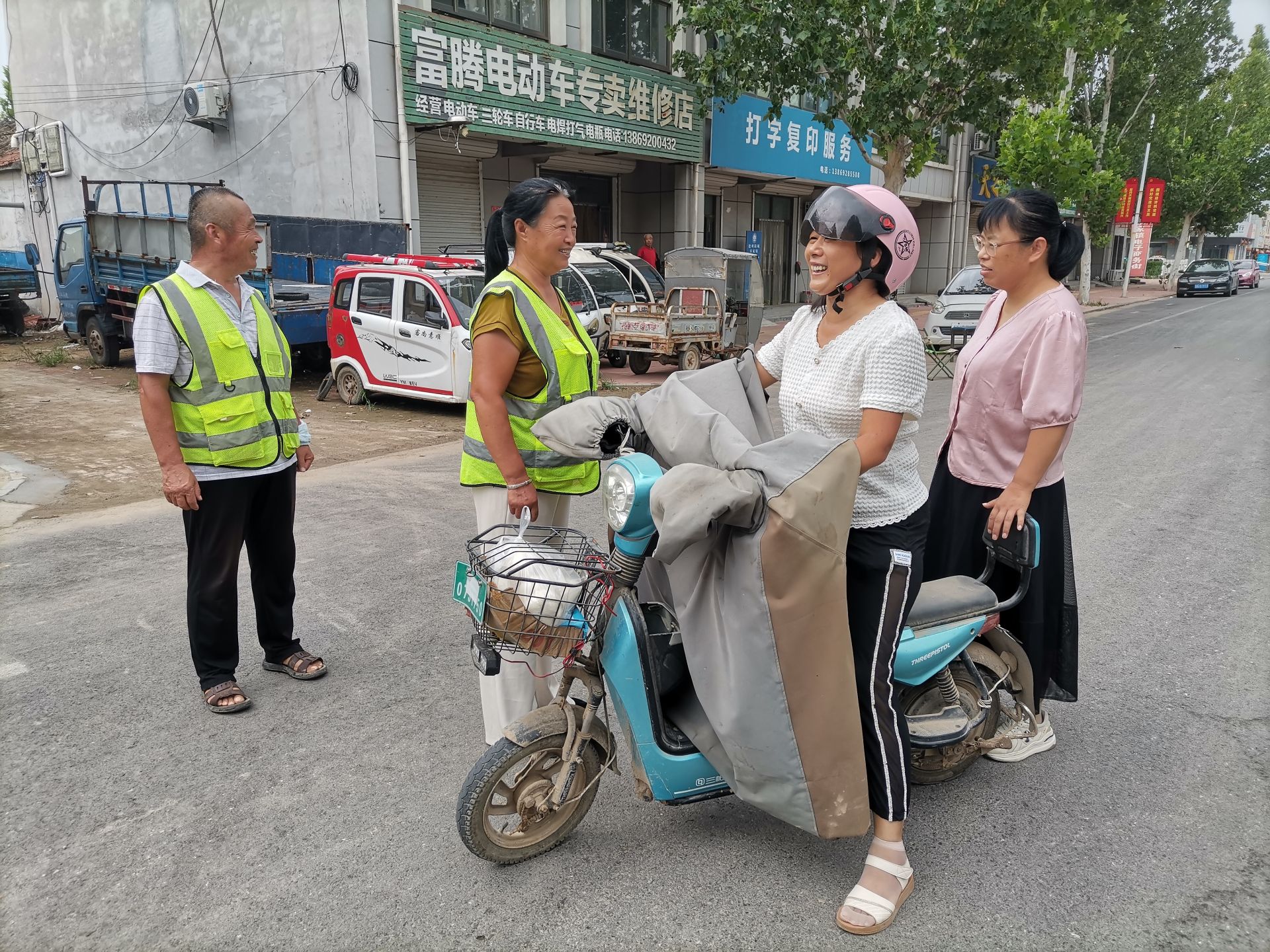 陵城区宋家镇行管人员图片